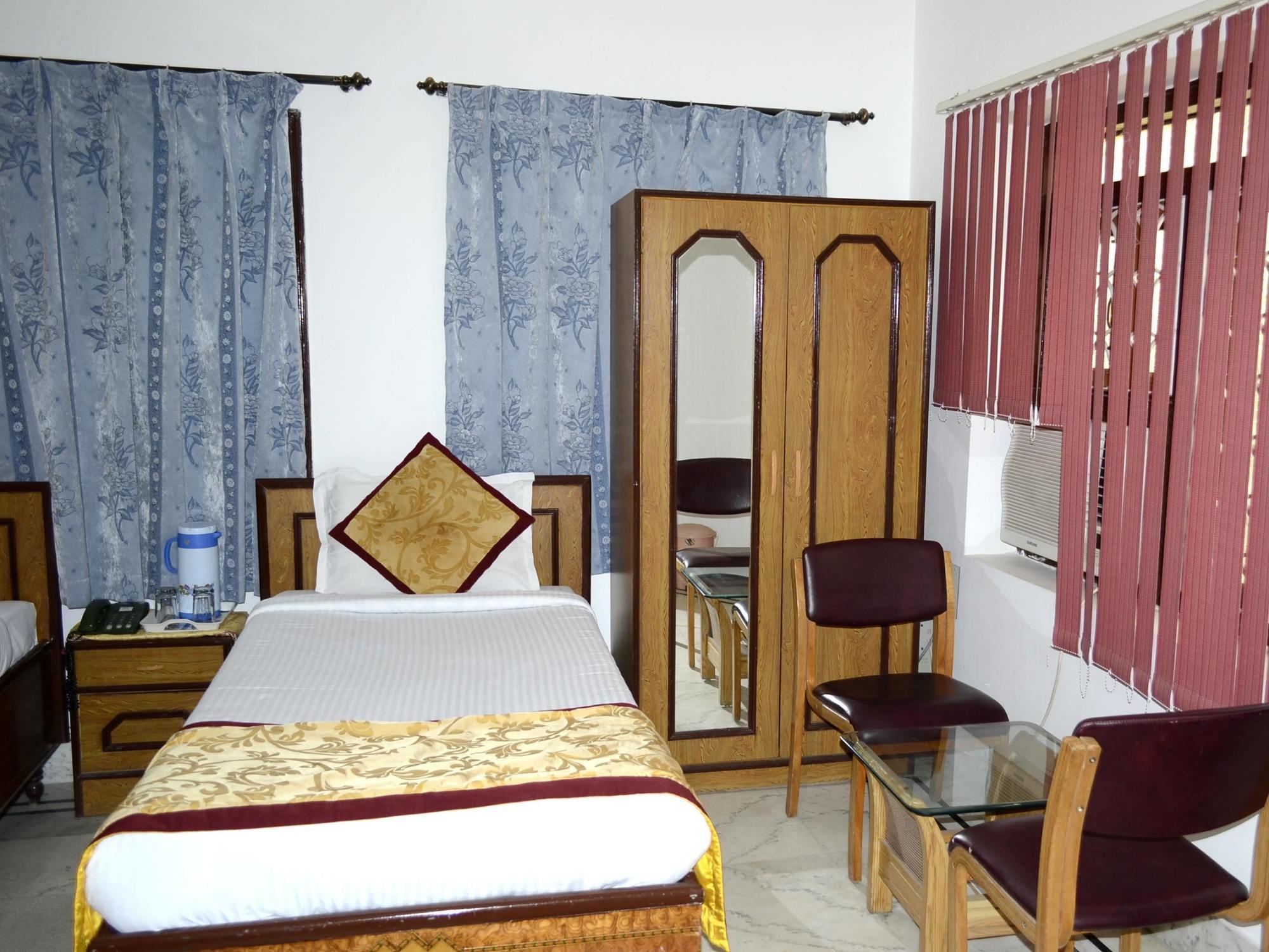 Hotel Tokyo Vihar Bodh Gaya Exterior foto